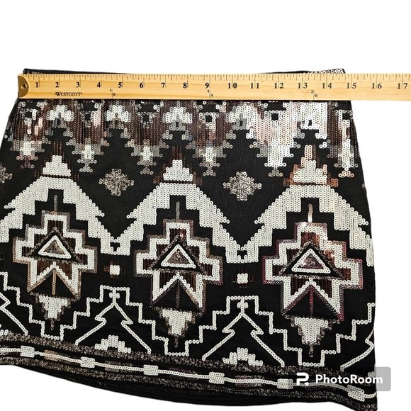 COPY - Express Aztec sequin mini skirt - Picture 6 of 10